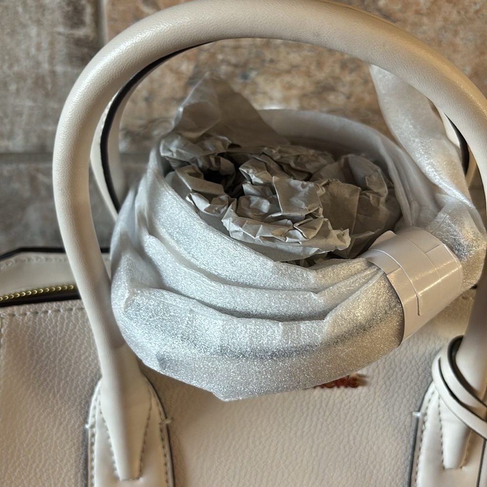 NWOT Michael Kors AVRIL White/cream Handbag - Picture 3 of 4